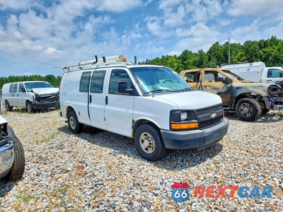 Czwarte zdjęcie samochodu z boku: 2013 CHEVROLET EXPRESS G2500 VIN:1GCWGFCA8D1191504 - miniatura