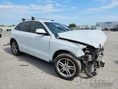 Czwarte zdjęcie samochodu z boku: 2016 AUDI Q5 PREMIUM PLUS VIN:WA1L2AFP8GA138546 - miniatura