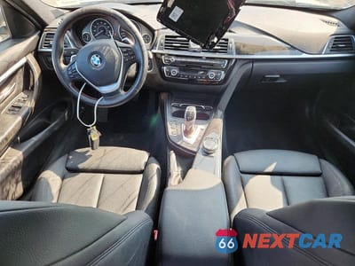 Zdjęcie 8 z 12 samochodu: 2017 BMW 330 XI VIN:WBA8D9C38HA011686 - miniatura