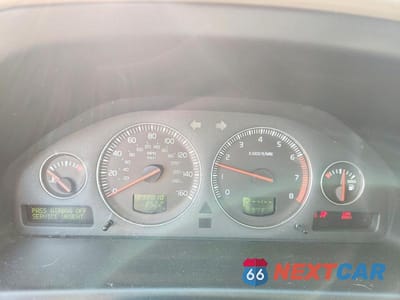 Zdjęcie 9 z 12 samochodu: 2005 VOLVO XC70 VIN:YV1SZ592951200998 - miniatura