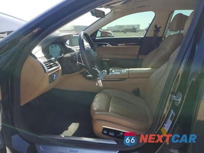 Zdjęcie 7 z 12 samochodu: 2016 BMW 750 XI VIN:WBA7F2C55GG415698 - miniatura