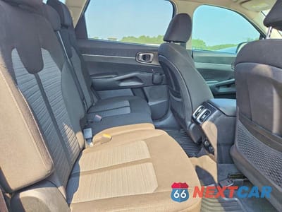 Zdjęcie 11 z 13 samochodu: 2022 KIA SORENTO LX VIN:5XYRG4LC4NG149089 - miniatura