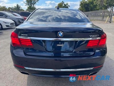 Zdjęcie 6 z 15 samochodu: 2015 BMW 750 XI VIN:WBAYB6C5XFD965910 - miniatura