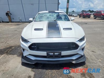 Piąte zdjęcie samochodu w środku: 2018 FORD MUSTANG GT VIN:1FA6P8CF5J5170255 - miniatura