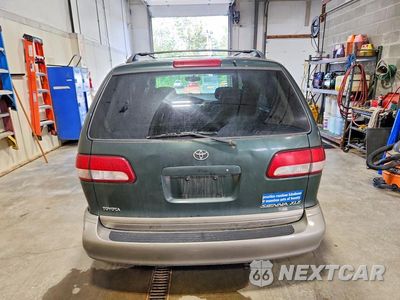 Zdjęcie 6 z 13 samochodu: 2001 TOYOTA SIENNA LE VIN:4T3ZF13C41U322753 - miniatura