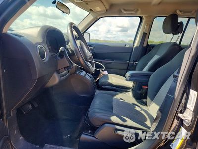 Zdjęcie 7 z 13 samochodu: 2015 JEEP PATRIOT LATITUDE VIN:1C4NJPFB0FD379927 - miniatura