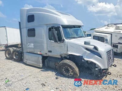 2020 VOLVO VN VNL 4V4NC9EH1LN269457 - główne zdjęcie licytacji z USA - miniatura