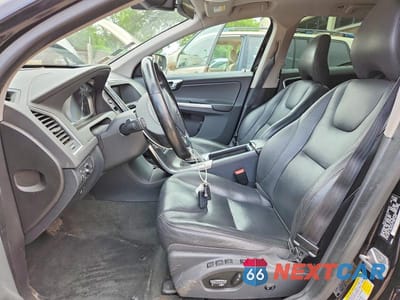Zdjęcie 7 z 13 samochodu: 2016 VOLVO XC60 T6 PREMIER VIN:YV449MRK4G2924066 - miniatura