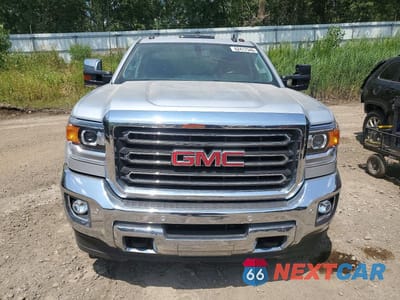Piąte zdjęcie samochodu w środku: 2015 GMC SIERRA K2500 SLT VIN:1GT22ZEG1FZ547683 - miniatura