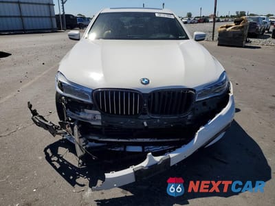 Piąte zdjęcie samochodu w środku: 2018 BMW 750 I VIN:WBA7F0C50JGM23932 - miniatura