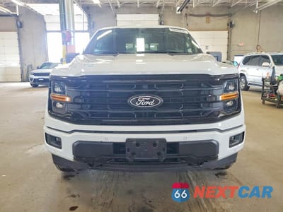 Piąte zdjęcie samochodu w środku: 2025 FORD F150 VIN:1FTFW3L89SFB79070 - miniatura
