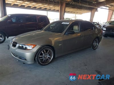 2008 BMW 328 I WBAVA37518NL53722 - główne zdjęcie licytacji z USA - miniatura