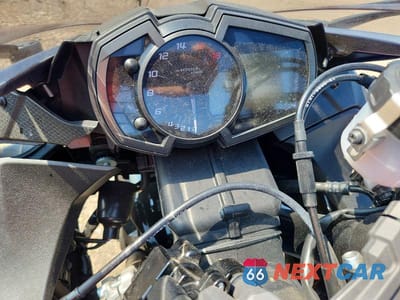 Zdjęcie 7 z 8 samochodu: 2022 KAWASAKI ZX636 K VIN:JKBZXJH11NA012879 - miniatura