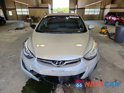 Piąte zdjęcie samochodu w środku: 2016 HYUNDAI ELANTRA SE VIN:5NPDH4AEXGH670809 - miniatura