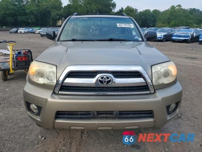Piąte zdjęcie samochodu w środku: 2006 TOYOTA 4RUNNER SR5 VIN:JTEBU14R560092819 - miniatura