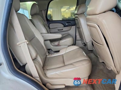 Zdjęcie 11 z 13 samochodu: 2011 GMC YUKON DENALI VIN:1GKS1EEF0BR205417 - miniatura