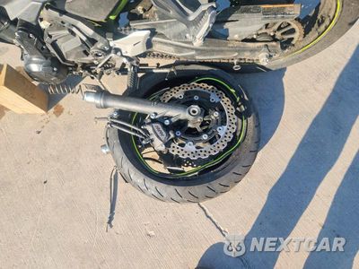 Zdjęcie 9 z 10 samochodu: 2020 KAWASAKI ER650 K VIN:ML5EREK15LDA09799 - miniatura
