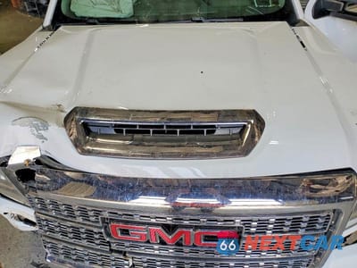 Zdjęcie 11 z 12 samochodu: 2018 GMC SIERRA K2500 DENALI VIN:1GT12UEY4JF275924 - miniatura