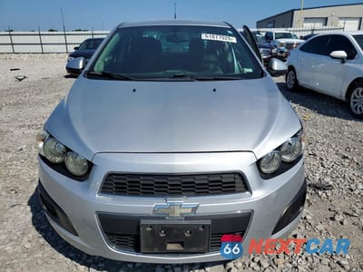Piąte zdjęcie samochodu w środku: 2014 CHEVROLET SONIC LT VIN:1G1JC5SH4E4114622 - miniatura