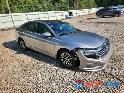 Czwarte zdjęcie samochodu z boku: 2021 VOLKSWAGEN JETTA S VIN:3VWC57BUXMM029089 - miniatura