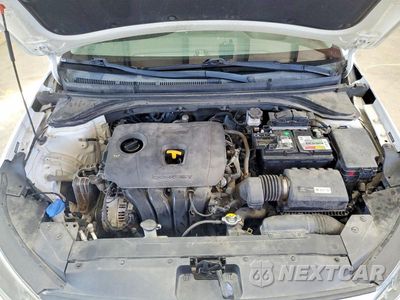 Zdjęcie 11 z 12 samochodu: 2019 HYUNDAI ELANTRA SE VIN:5NPD74LF2KH425505 - miniatura