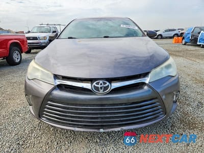 Piąte zdjęcie samochodu w środku: 2017 TOYOTA CAMRY LE VIN:4T1BF1FKXHU300439 - miniatura