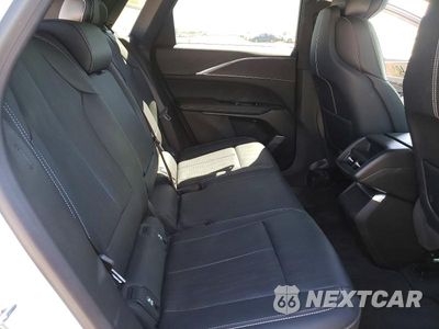 Zdjęcie 10 z 12 samochodu: 2024 CADILLAC LYRIQ LUXURY VIN:1GYKPPRK4RZ117469 - miniatura
