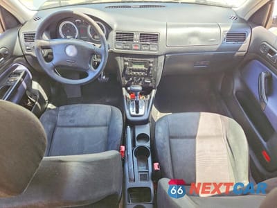 Zdjęcie 8 z 13 samochodu: 2004 VOLKSWAGEN JETTA GL VIN:WVWRL61J64W113625 - miniatura