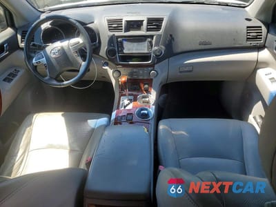 Zdjęcie 8 z 12 samochodu: 2013 TOYOTA HIGHLANDER HYBRID LIMITED VIN:JTEDC3EH1D2017646 - miniatura