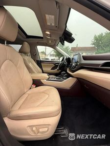 Zdjęcie 6 z 11 samochodu: 2020 TOYOTA HIGHLANDER HYBRID LIMITED VIN:5TDXBRCH9LS013183 - miniatura