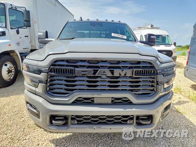 Piąte zdjęcie samochodu w środku: 2026 RAM 3500 BIG HORN VIN:3C63RRHL4TG213840 - miniatura