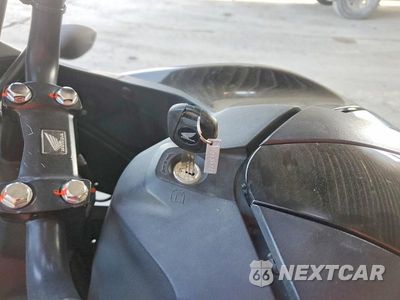 Zdjęcie 8 z 9 samochodu: 2015 HONDA NC700X VIN:JH2RC6309FK100163 - miniatura