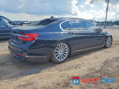 Trzecie zdjęcie samochodu z tyłu: 2017 BMW 740 I VIN:WBA7E2C55HG740100 - miniatura