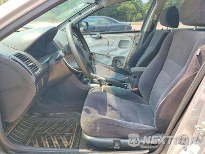Zdjęcie 7 z 13 samochodu: 2003 HONDA ACCORD EX VIN:JHMCM566X3C059715 - miniatura