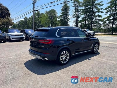 Czwarte zdjęcie samochodu z boku: 2021 BMW X5 SDRIVE 40I VIN:5UXCR4C01M9D94830 - miniatura