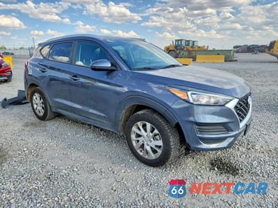 Czwarte zdjęcie samochodu z boku: 2021 HYUNDAI TUCSON VALUE VIN:KM8J3CA47MU319646 - miniatura