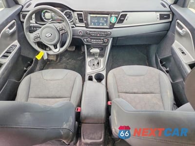 Zdjęcie 8 z 12 samochodu: 2019 KIA NIRO LX VIN:KNDCB3LC3K5263717 - miniatura