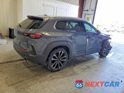 Trzecie zdjęcie samochodu z tyłu: 2025 MAZDA CX-50 PREMIUM PLUS VIN:7MMVABEMXSN374874 - miniatura