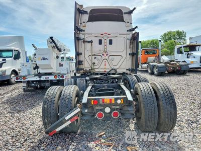 Zdjęcie 6 z 14 samochodu: 2015 FREIGHTLINER CASCADIA SEMI TRUCK VIN:3AKGGLD55FSGD8572 - miniatura