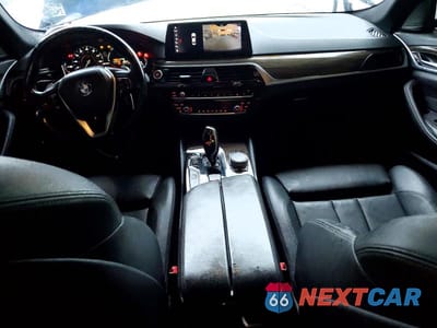 Zdjęcie 8 z 12 samochodu: 2018 BMW 530E VIN:WBAJA9C59JB033577 - miniatura