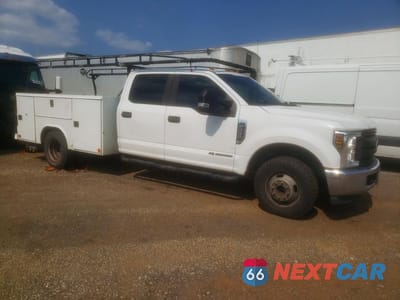 Czwarte zdjęcie samochodu z boku: 2019 FORD F350 XL VIN:1FD8W3GT4KEE97381 - miniatura