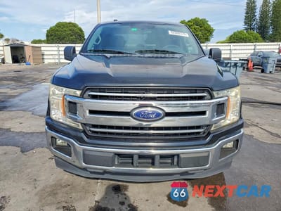 Piąte zdjęcie samochodu w środku: 2018 FORD F150 SUPERCREW VIN:1FTEW1CG5JKD94538 - miniatura