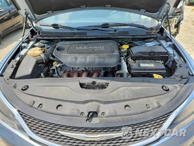 Zdjęcie 11 z 12 samochodu: 2015 CHRYSLER 200 LIMITED VIN:1C3CCCAB9FN737557 - miniatura