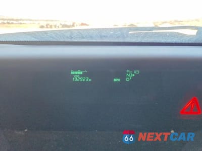 Zdjęcie 9 z 12 samochodu: 2004 TOYOTA PRIUS BASE VIN:JTDKB20U540098840 - miniatura