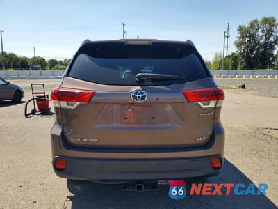 Zdjęcie 6 z 13 samochodu: 2018 TOYOTA HIGHLANDER HYBRID XLE VIN:5TDJGRFH3JS040976 - miniatura