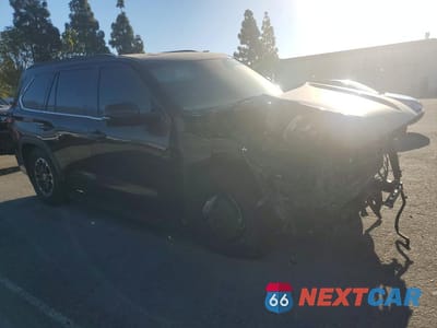 Czwarte zdjęcie samochodu z boku: 2023 TOYOTA SEQUOIA SR5 VIN:7SVAAABAXPX006652 - miniatura