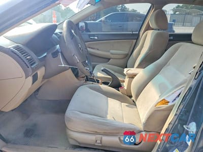 Zdjęcie 7 z 12 samochodu: 2005 HONDA ACCORD LX VIN:1HGCM56425A120040 - miniatura