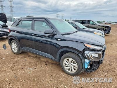Czwarte zdjęcie samochodu z boku: 2024 HYUNDAI VENUE SE VIN:KMHRB8A38RU291695 - miniatura