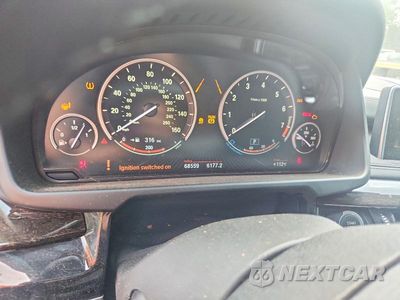 Zdjęcie 9 z 13 samochodu: 2015 BMW X5 XDRIVE50I VIN:5UXKR6C50F0J73825 - miniatura