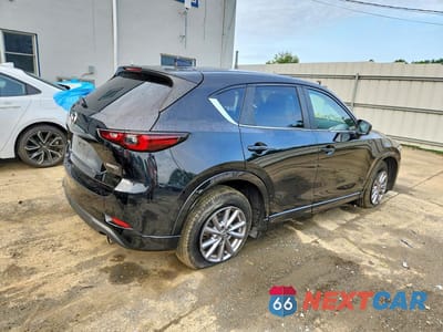 Trzecie zdjęcie samochodu z tyłu: 2024 MAZDA CX-5 PREFERRED VIN:JM3KFBCM0R0361931 - miniatura